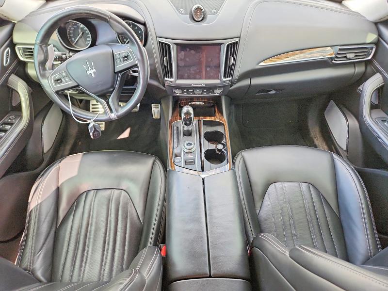 Photo 8 from auction – 2017 MASERATI LEVANTE with VIN ZN661YULXHX228213