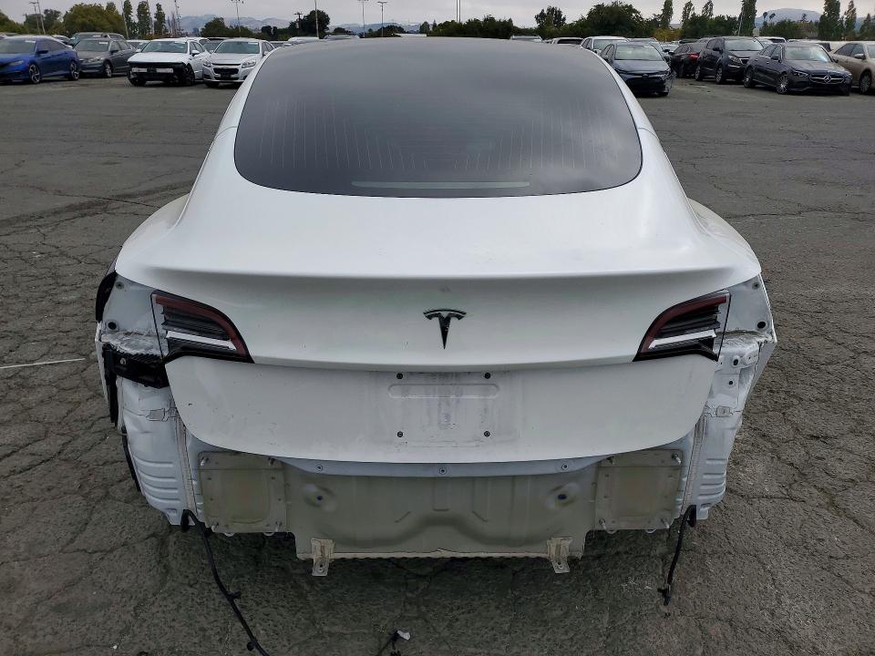 Photo 6 from auction – 2018 TESLA MODEL 3 with VIN 5YJ3E1EA2JF155898
