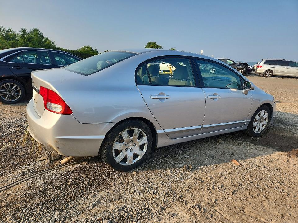 Снимка 3 от търг – 2011 HONDA CIVIC с VIN 2HGFA1F5XBH304050