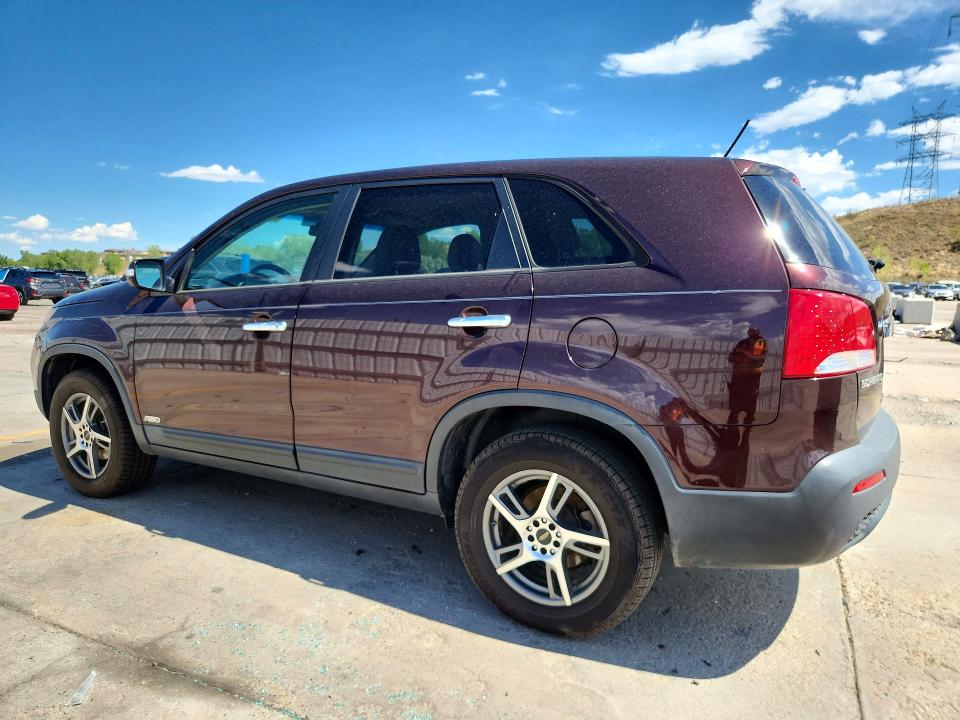 Photo 2 from auction – 2011 KIA SORENTO with VIN 5XYKTCA19BG054614