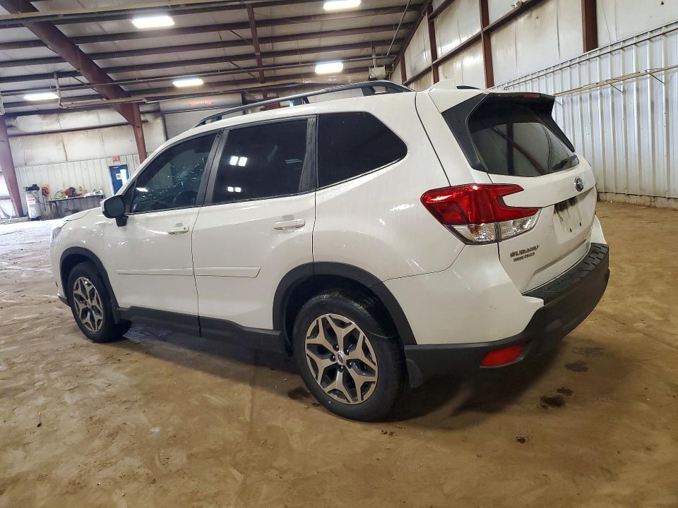 Photo 2 from auction – 2023 SUBARU FORESTER with VIN JF2SKAEC2PH405527