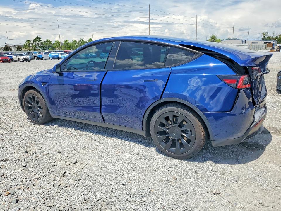 Фото 2 с аукциона – 2021 TESLA MODEL Y с VIN 5YJYGAEE2MF128675