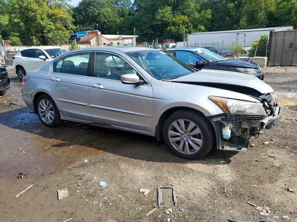 Photo 4 from auction – 2011 HONDA ACCORD with VIN 1HGCP2F88BA059846