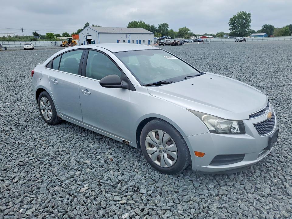 Photo 4 from auction – 2012 CHEVROLET CRUZE with VIN 1G1PC5SH5C7175953