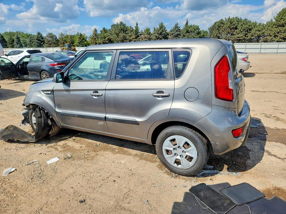 Photo 2 from auction – 2013 KIA SOUL with VIN KNDJT2A52D7587705