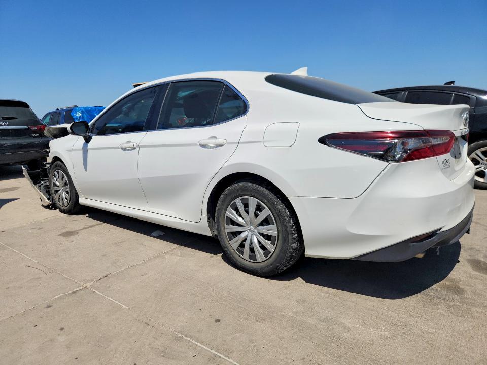 Photo 2 from auction – 2022 TOYOTA CAMRY with VIN 4T1C31AK8NU576618