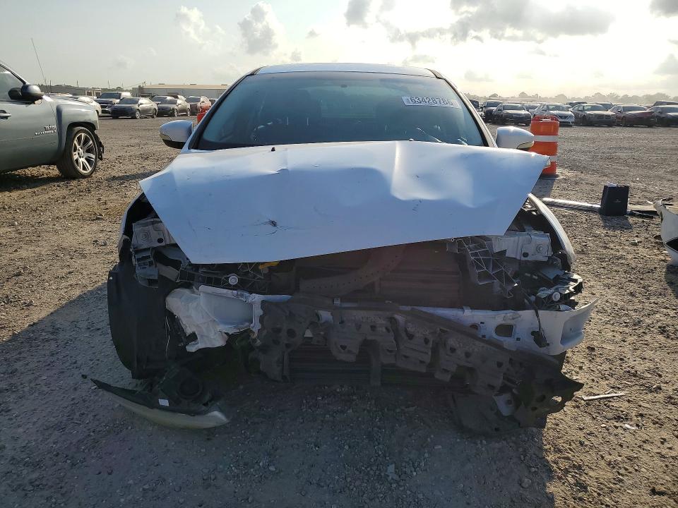 Photo 5 from auction – 2016 FORD FOCUS with VIN 1FADP3F29GL257938