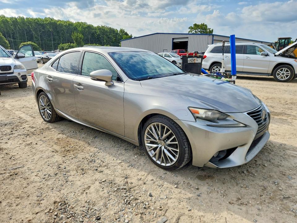 Photo 4 from auction – 2014 LEXUS IS with VIN JTHBF1D28E5019638