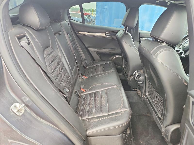 Photo 11 from auction – 2018 ALFA ROMEO STELVIO with VIN ZASFAKNN3J7B91646