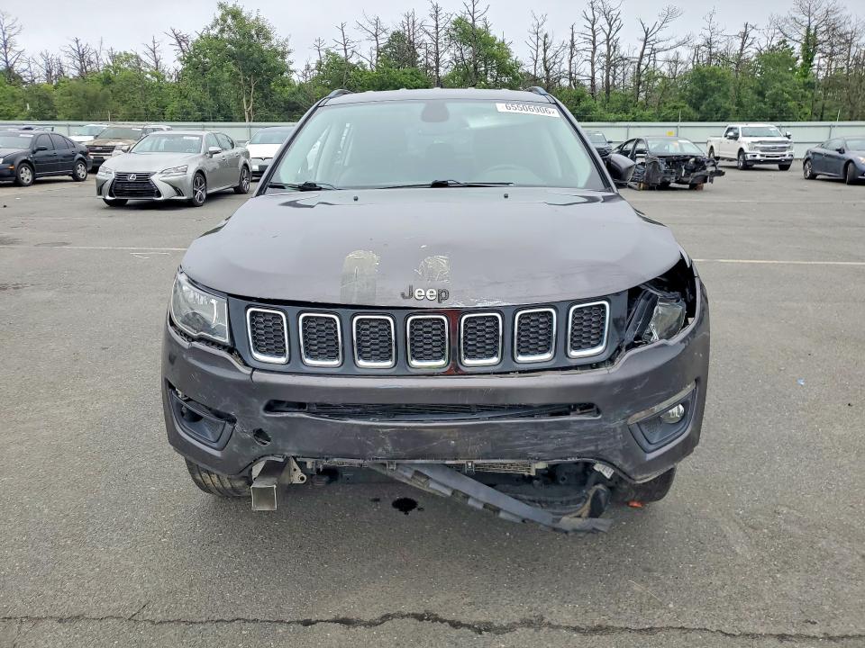 Photo 5 from auction – 2019 JEEP COMPASS with VIN 3C4NJDBB8KT650676