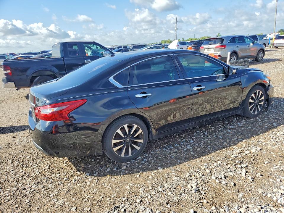 Photo 3 from auction – 2018 NISSAN ALTIMA with VIN 1N4AL3AP1JC226241