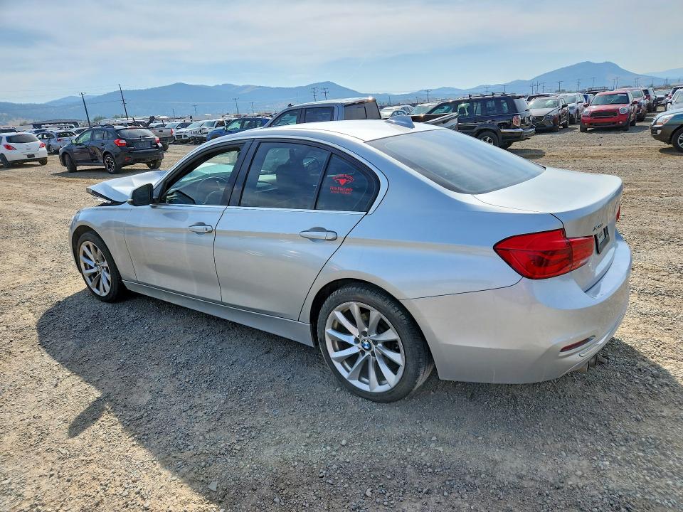 Photo 2 from auction – 2017 BMW 330 with VIN WBA8D9C51HK894235