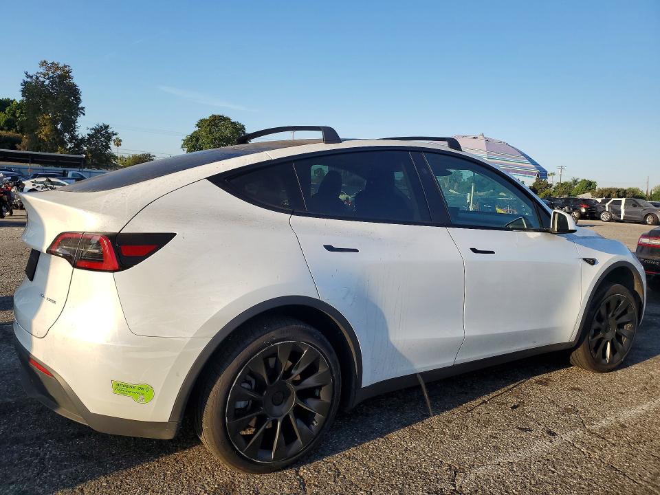 Photo 3 from auction – 2023 TESLA MODEL Y with VIN 7SAYGDEE9PF848774