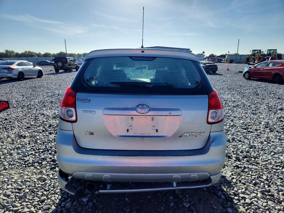Foto 6 de la subasta – 2004 TOYOTA MATRIX con VIN 2T1KR32E04C228021