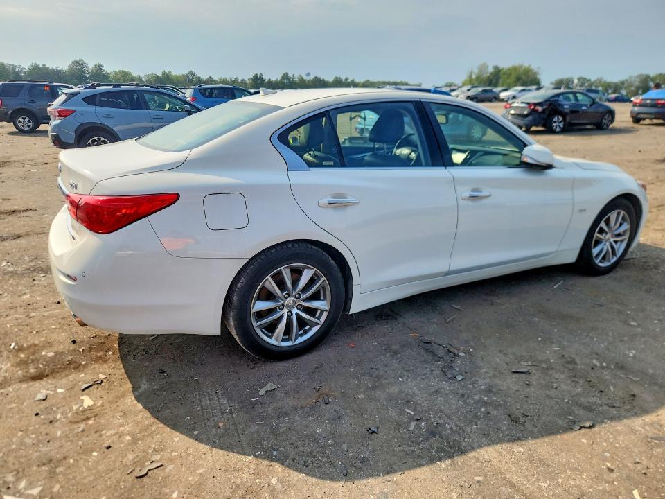Photo 3 from auction – 2017 INFINITI Q50 with VIN JN1EV7AR5HM835323