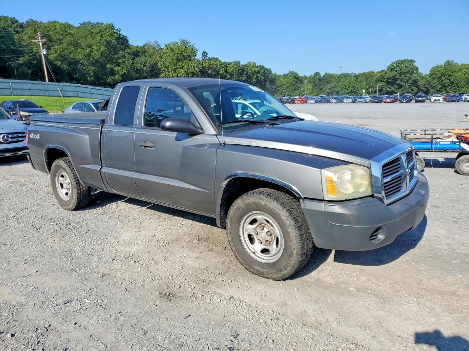Foto 4 de la subasta – 2005 DODGE DAKOTA con VIN 1D7HW22K65S230655