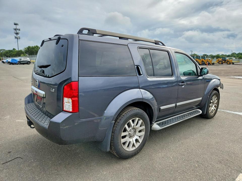 Photo 3 from auction – 2011 NISSAN PATHFINDER with VIN 5N1AR1NB1BC611436