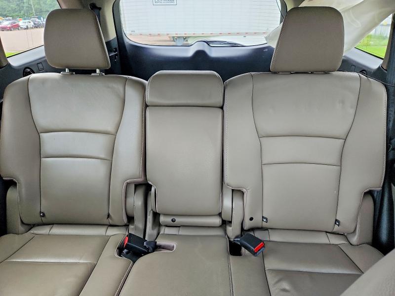 Photo 10 from auction – 2016 HONDA PILOT with VIN 5FNYF5H91GB051326