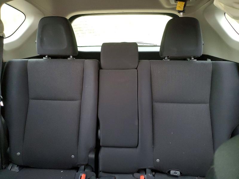 Photo 10 from auction – 2016 TOYOTA RAV4 with VIN JTMBFREV7GJ063794
