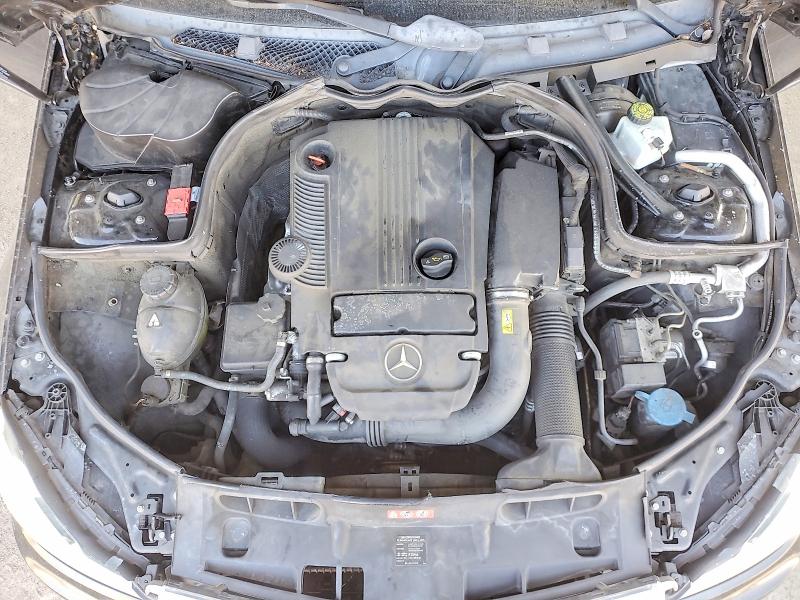 Photo 11 from auction – 2012 MERCEDES-BENZ C with VIN WDDGF4HB3CR236061