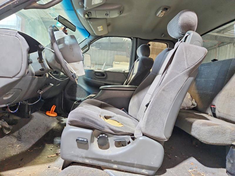 Photo 7 from auction – 2002 FORD F150 with VIN 1FTRX18L72NA83360