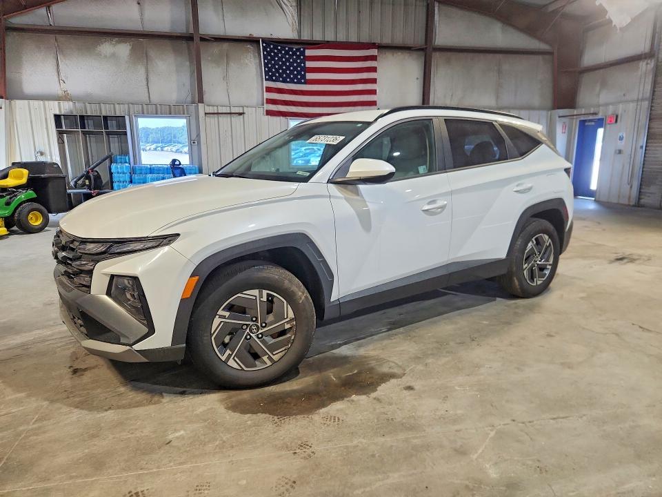 HYUNDAI TUCSON 2025 with VIN KM8JBDD1XSU287752 - Photo from auction