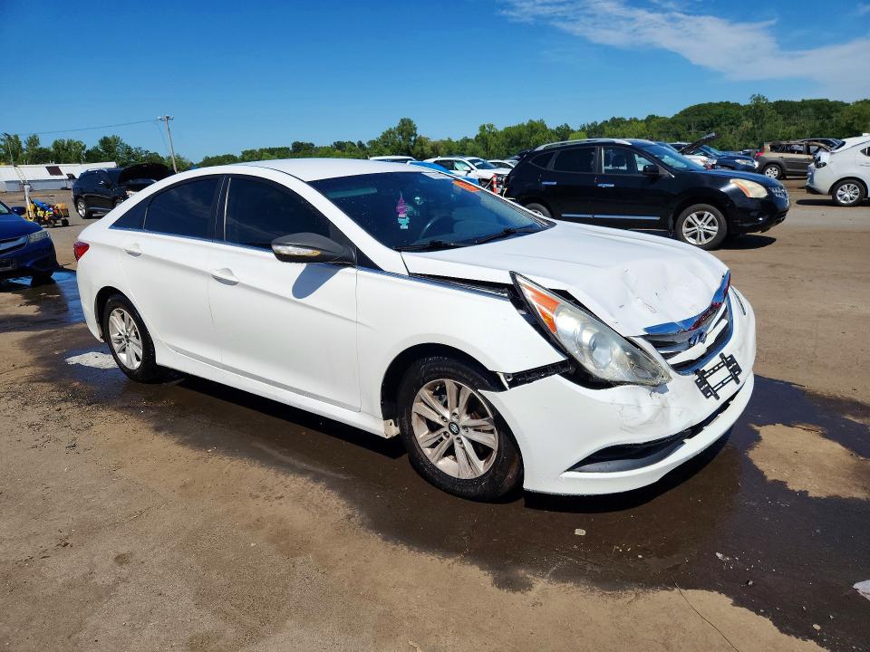 Photo 4 from auction – 2014 HYUNDAI SONATA with VIN 5NPEB4AC1EH906863