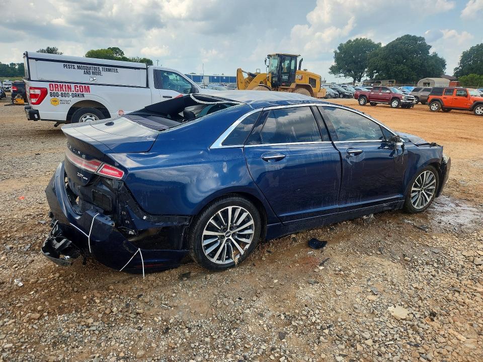 Photo 3 from auction – 2017 LINCOLN MKZ with VIN 3LN6L5B95HR630565