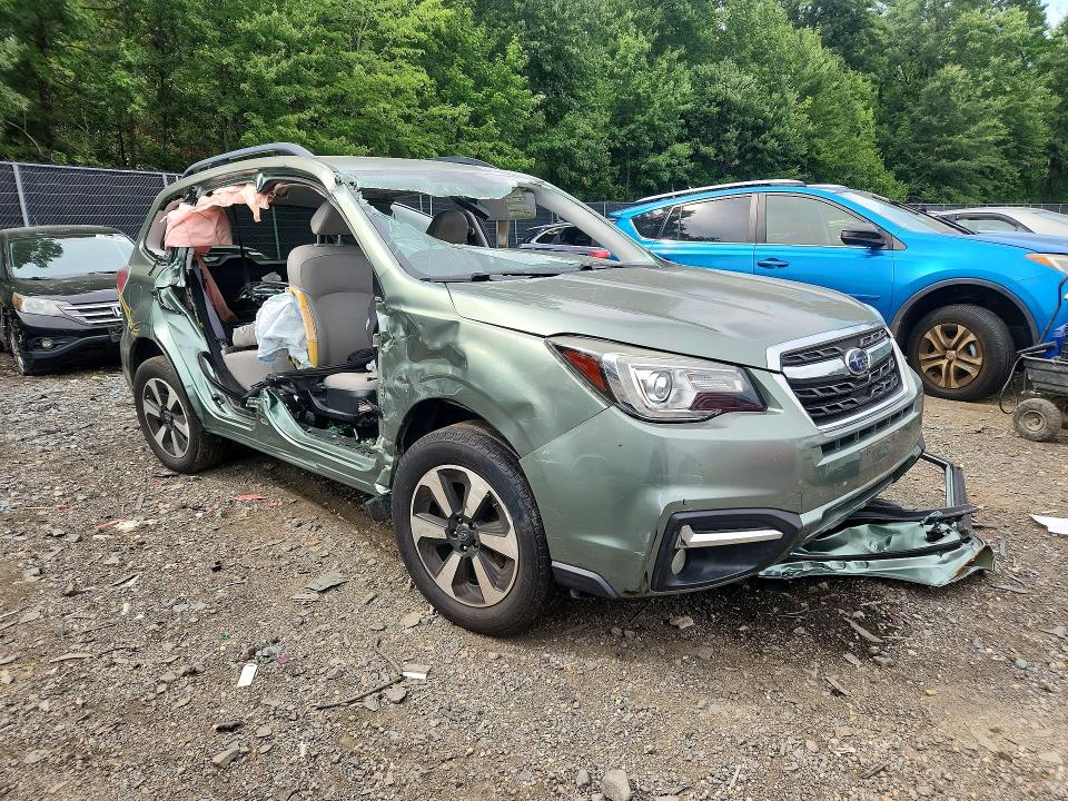 Фото 4 с аукциона – 2017 SUBARU FORESTER с VIN JF2SJARC8HH424730