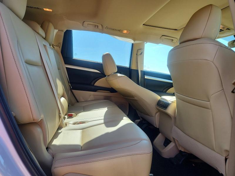 Photo 10 from auction – 2019 TOYOTA HIGHLANDER with VIN 5TDKZRFH2KS552423