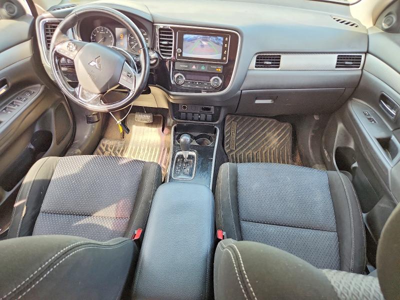 Photo 8 from auction – 2017 MITSUBISHI OUTLANDER with VIN JA4AZ3A32HZ058648