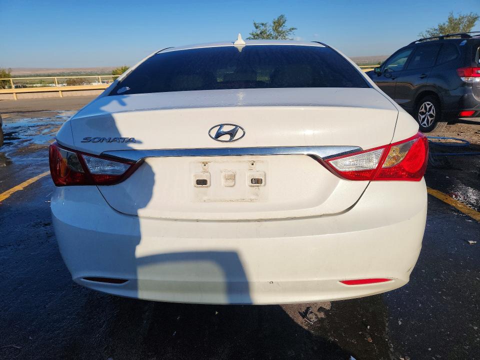 Photo 6 from auction – 2012 HYUNDAI SONATA with VIN 5NPEB4AC4CH402854