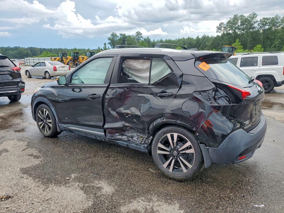 Photo 2 from auction – 2019 NISSAN KICKS with VIN 3N1CP5CU3KL512588