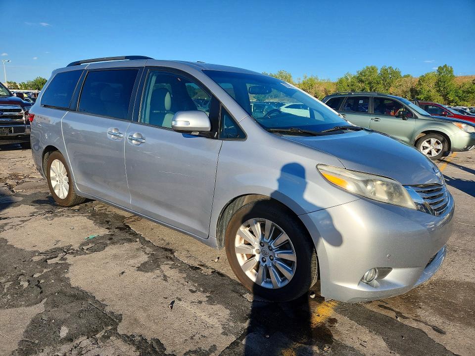 Photo 4 from auction – 2015 TOYOTA SIENNA with VIN 5TDYK3DC9FS638062