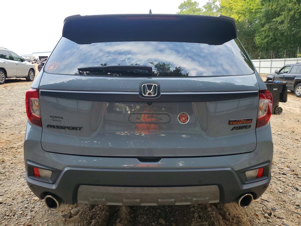 Photo 6 from auction – 2022 HONDA PASSPORT with VIN 5FNYF8H62NB024771
