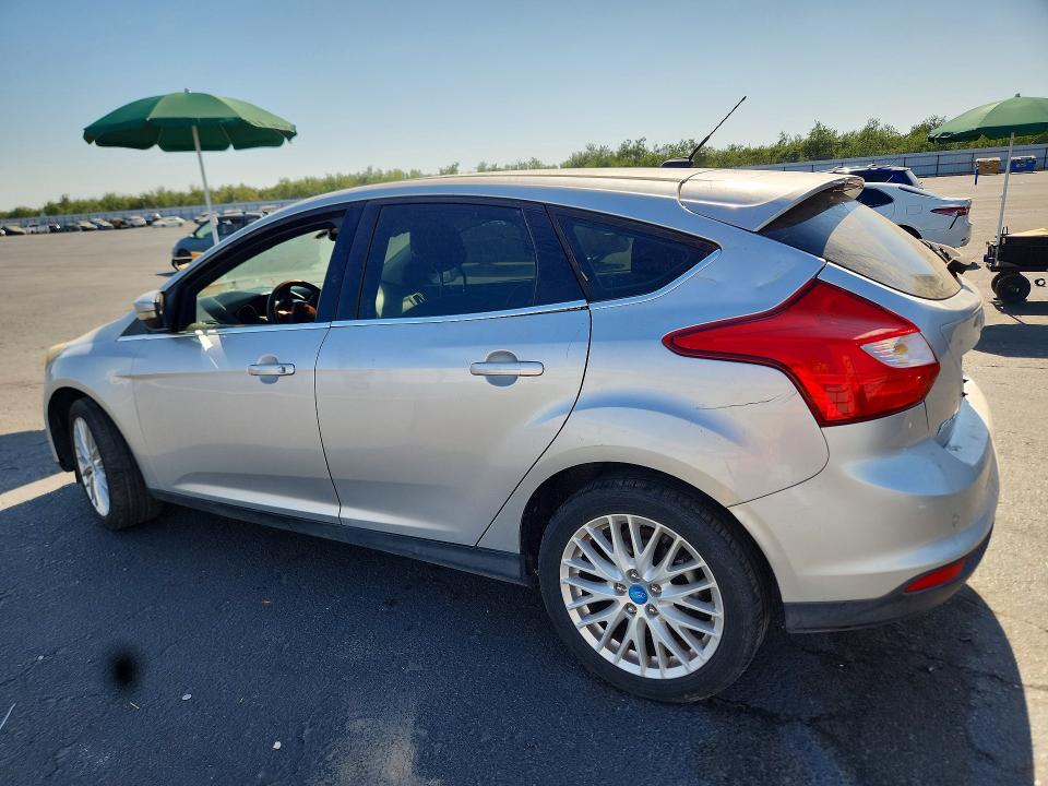 Photo 2 from auction – 2012 FORD FOCUS with VIN 1FAHP3M27CL105381