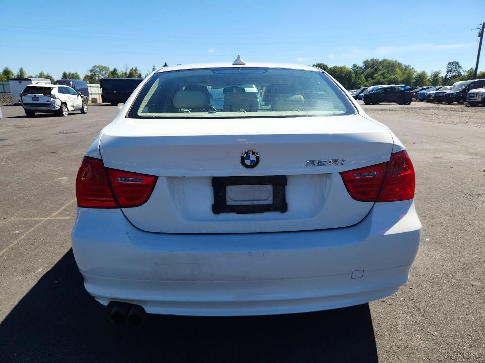 Photo 6 from auction – 2009 BMW 328 with VIN WBAPK73569A455965