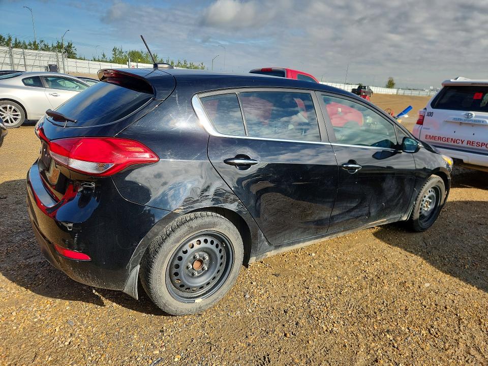 Foto 3 de la subasta – 2017 KIA FORTE con VIN KNAFX5A84H5673070