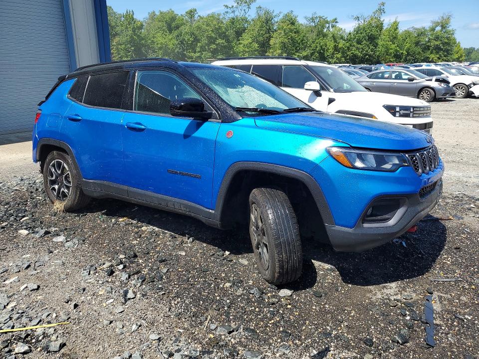 Photo 4 from auction – 2025 JEEP COMPASS with VIN 3C4NJDDN8ST532750