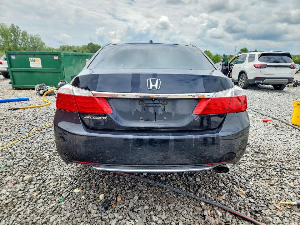 Photo 6 from auction – 2015 HONDA ACCORD with VIN 1HGCR2F87FA229131