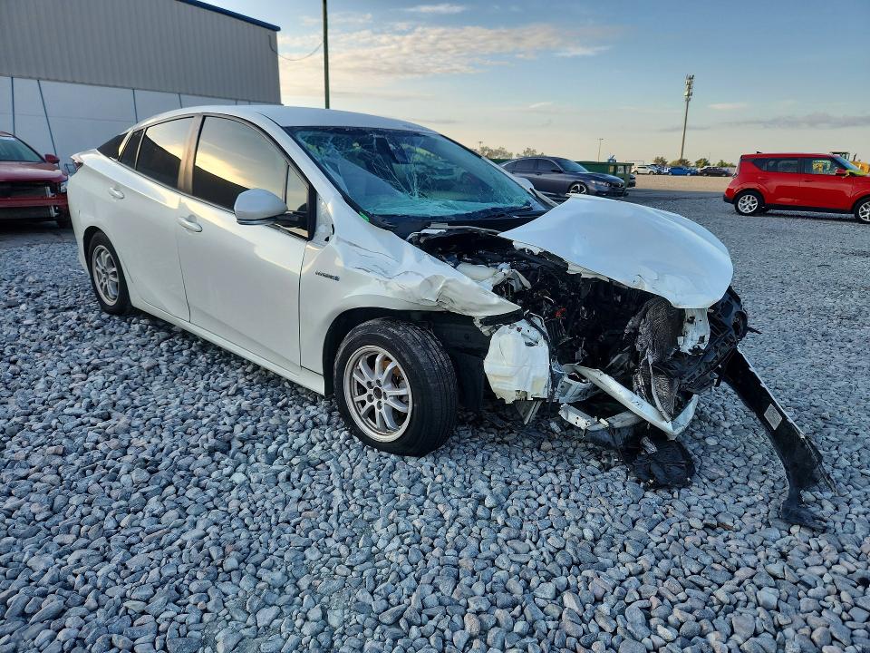 Photo 4 from auction – 2018 TOYOTA PRIUS with VIN JTDKBRFU0J3066470