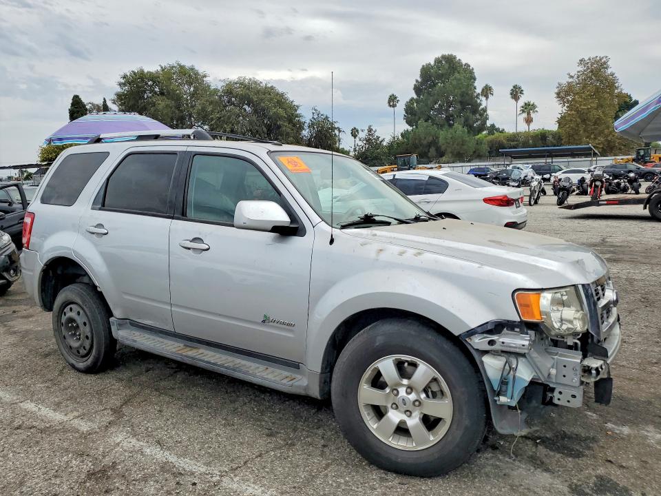 Photo 4 from auction – 2011 FORD ESCAPE with VIN 1FMCU4K38BKB98314