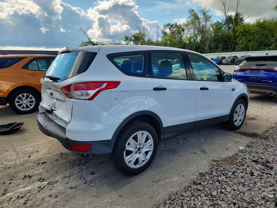 Photo 3 from auction – 2013 FORD ESCAPE with VIN 1FMCU0F71DUD50320