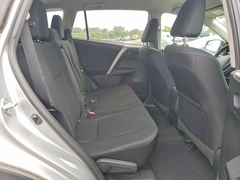 Photo 11 from auction – 2016 TOYOTA RAV4 with VIN 2T3BFREV0GW449734