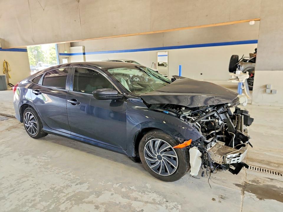 Photo 4 from auction – 2018 HONDA CIVIC with VIN 2HGFC2F58JH511258