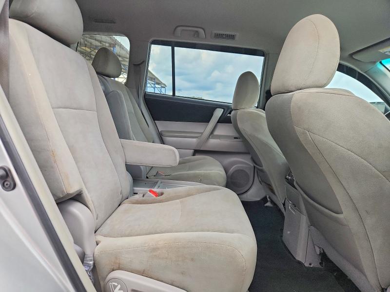 Photo 10 from auction – 2011 TOYOTA HIGHLANDER with VIN 5TDZK3EH4BS037201