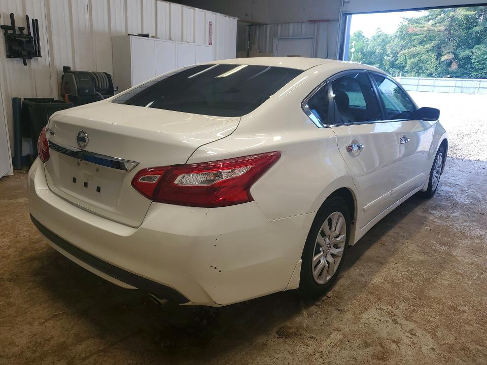 Photo 3 from auction – 2016 NISSAN ALTIMA with VIN 1N4AL3AP0GC127841