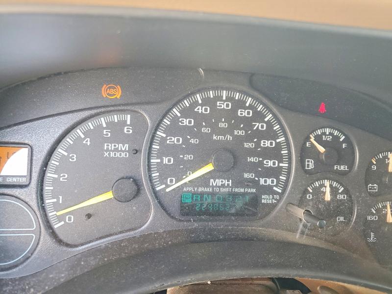 Photo 9 from auction – 2000 CHEVROLET SILVERADO with VIN 1GCEK19T8YE176277