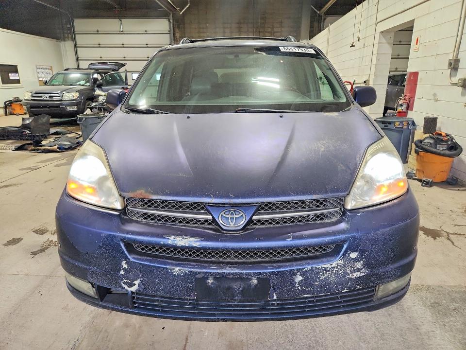 Photo 5 from auction – 2005 TOYOTA SIENNA with VIN 5TDZA22C05S270146