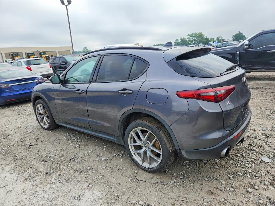 Photo 2 from auction – 2018 ALFA ROMEO STELVIO with VIN ZASFAKNN3J7B91646